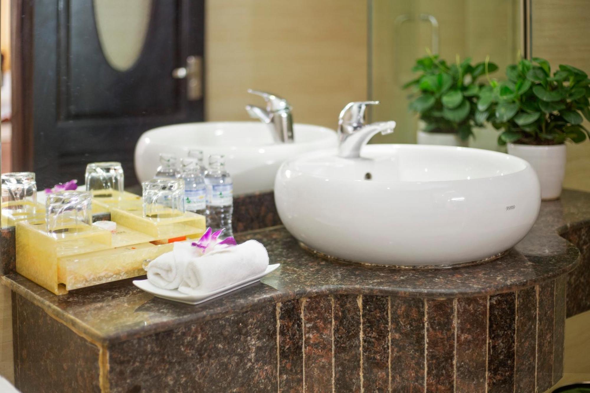 Phuong Anh Hotel 1 Hai Duong Экстерьер фото