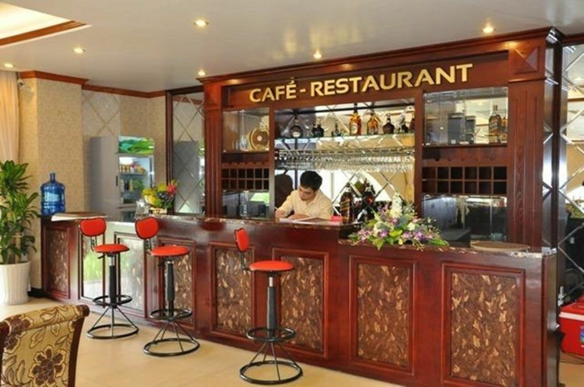 Phuong Anh Hotel 1 Hai Duong Экстерьер фото
